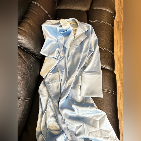 Light Blue Satin Robe - Picture 3 of 9